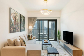 Stylish 1 BR in Burj Royale, Close to Dubai Mall- Allsopp&Allsopp